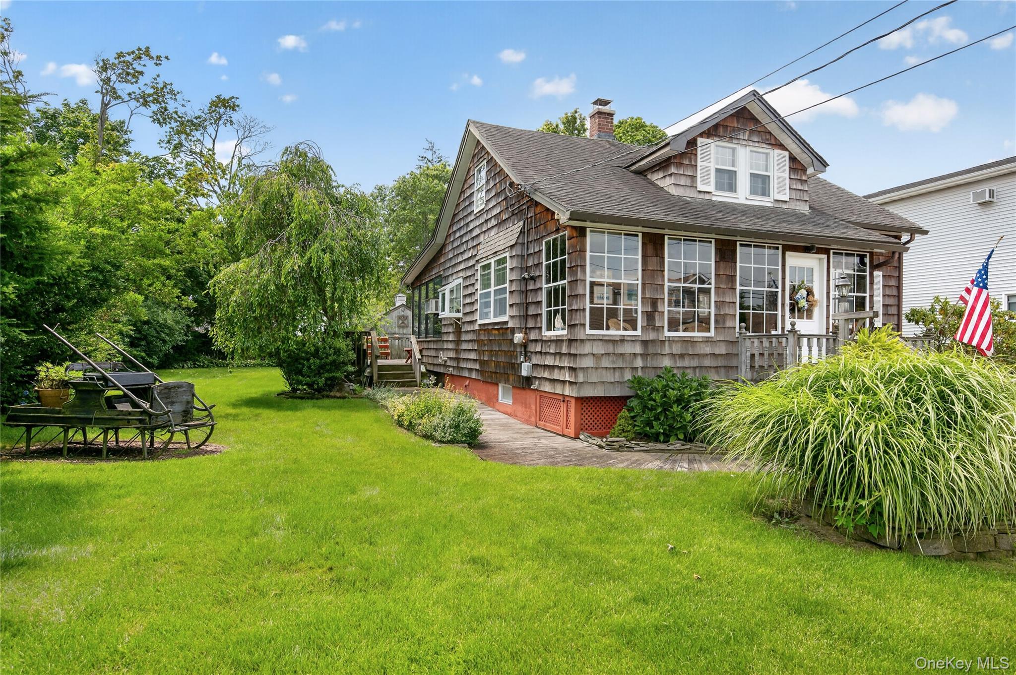 3rd image of 42 Cedar St, Islip, NY 11751 | MLS# 1032012