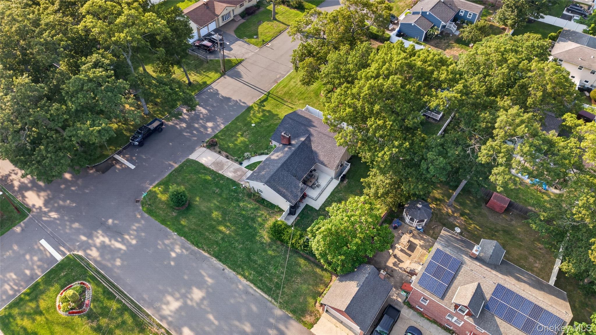 23rd image of 25 Putnam Ave, West Babylon, NY 11704 | MLS# 1032074
