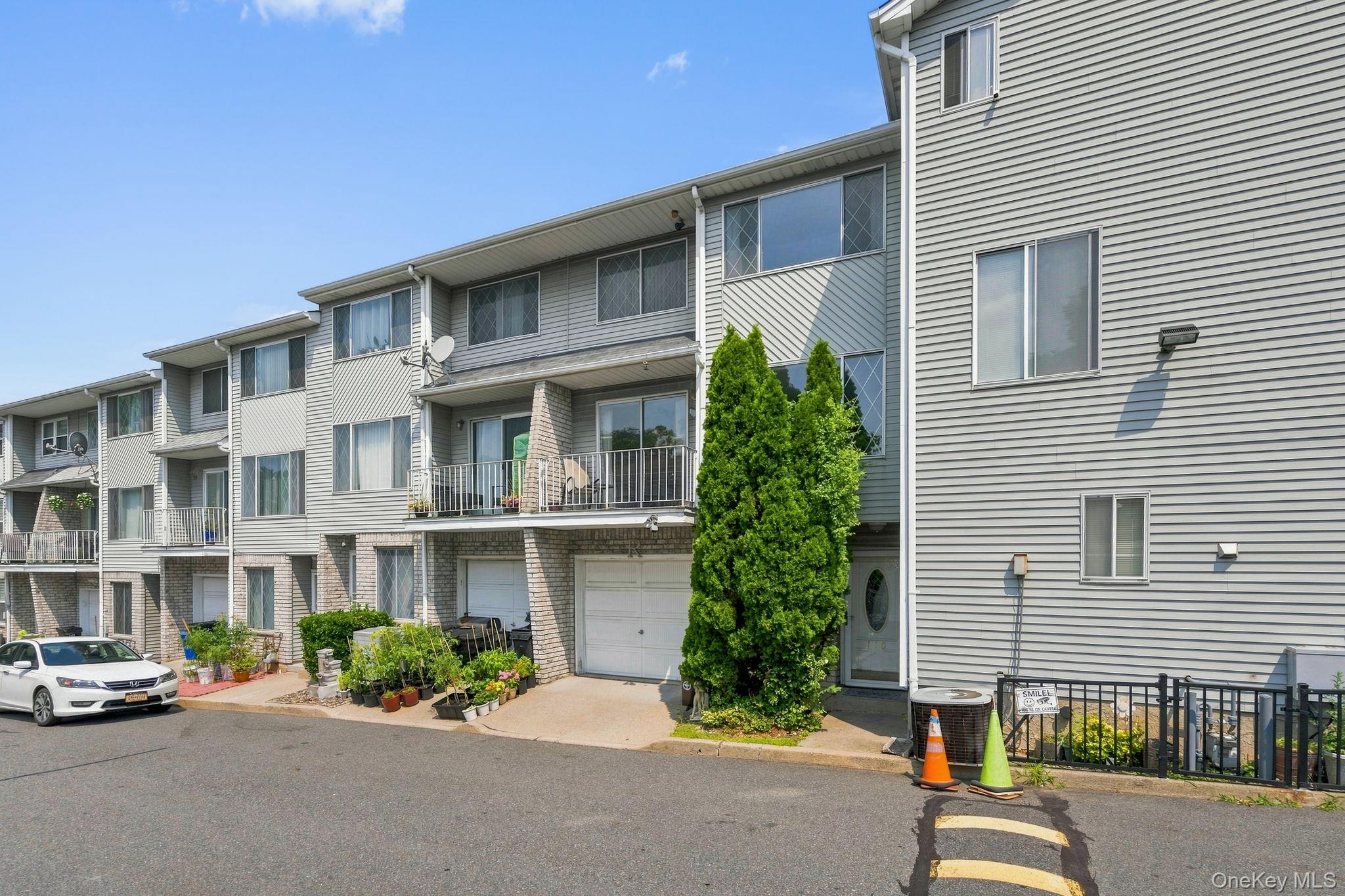 1st image of 110 Vogel Loop, New York, NY 10314 | MLS# 1032088