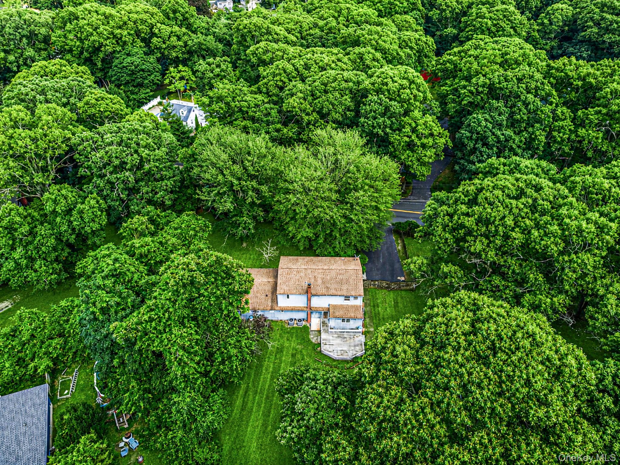37th image of 8 Swezey Ln, Brookhaven, NY 11953 | MLS# 1032130
