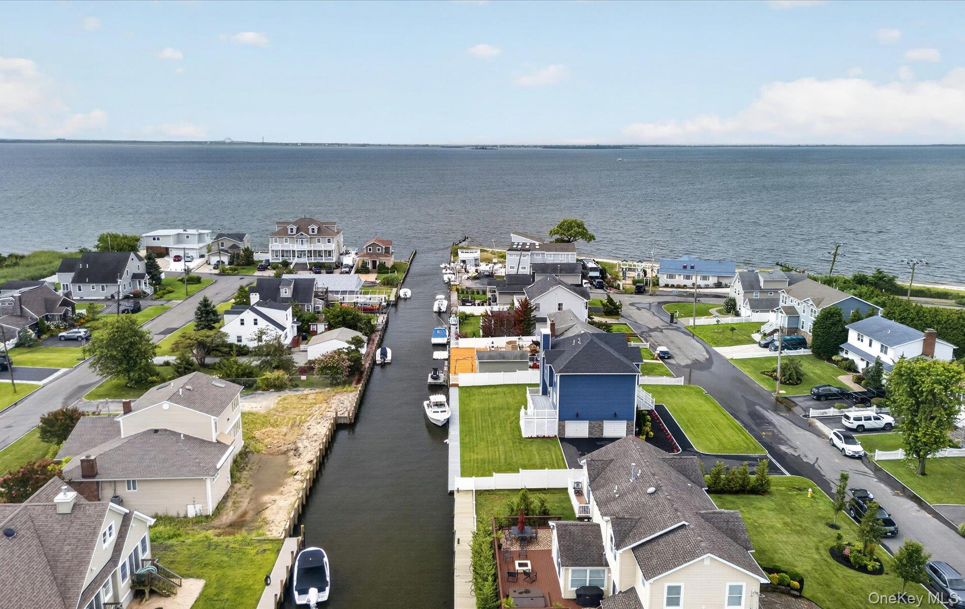 3rd image of 851 W Bay Dr, Islip, NY 11795 | MLS# 1032133