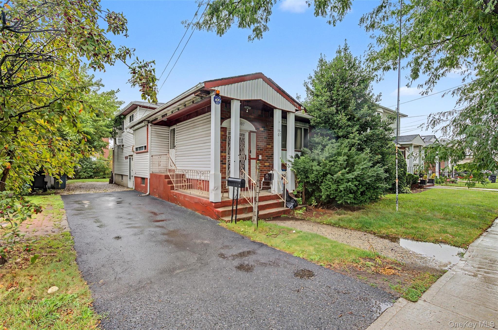 2nd image of 156 07 N Conduit Ave, New York, NY 11434 | MLS# 1032138