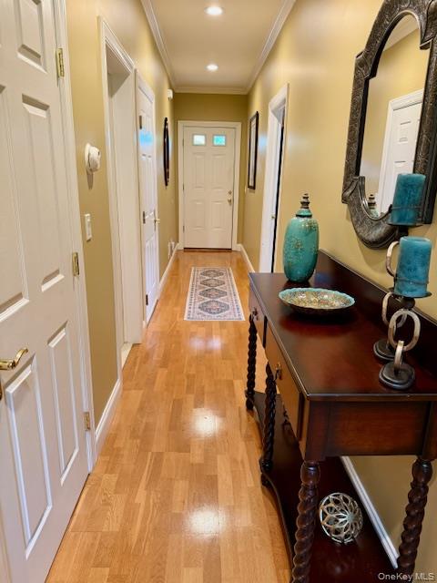 3rd image of 129 Maya Cir, Islip, NY 11722 | MLS# 1032167
