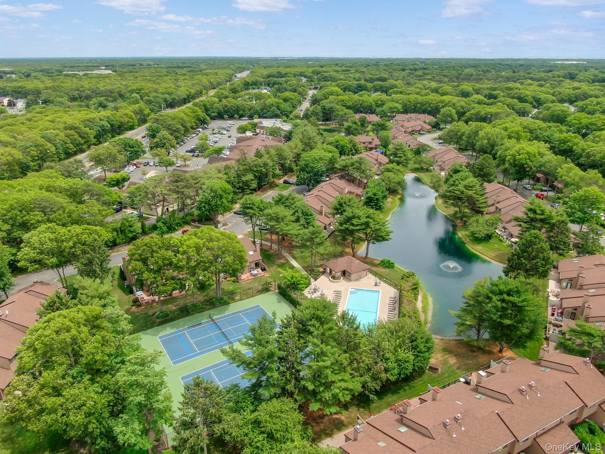 25th image of 236 Springmeadow Dr #B, Islip, NY 11741 | MLS# 1032249