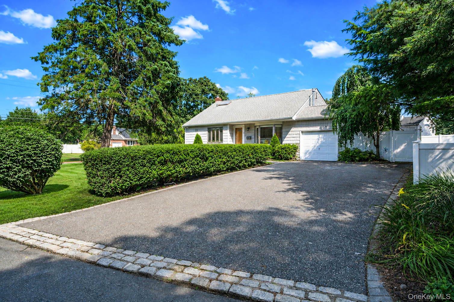 3rd image of 1 Rutgers St, Smithtown, NY 11787 | MLS# 1032258