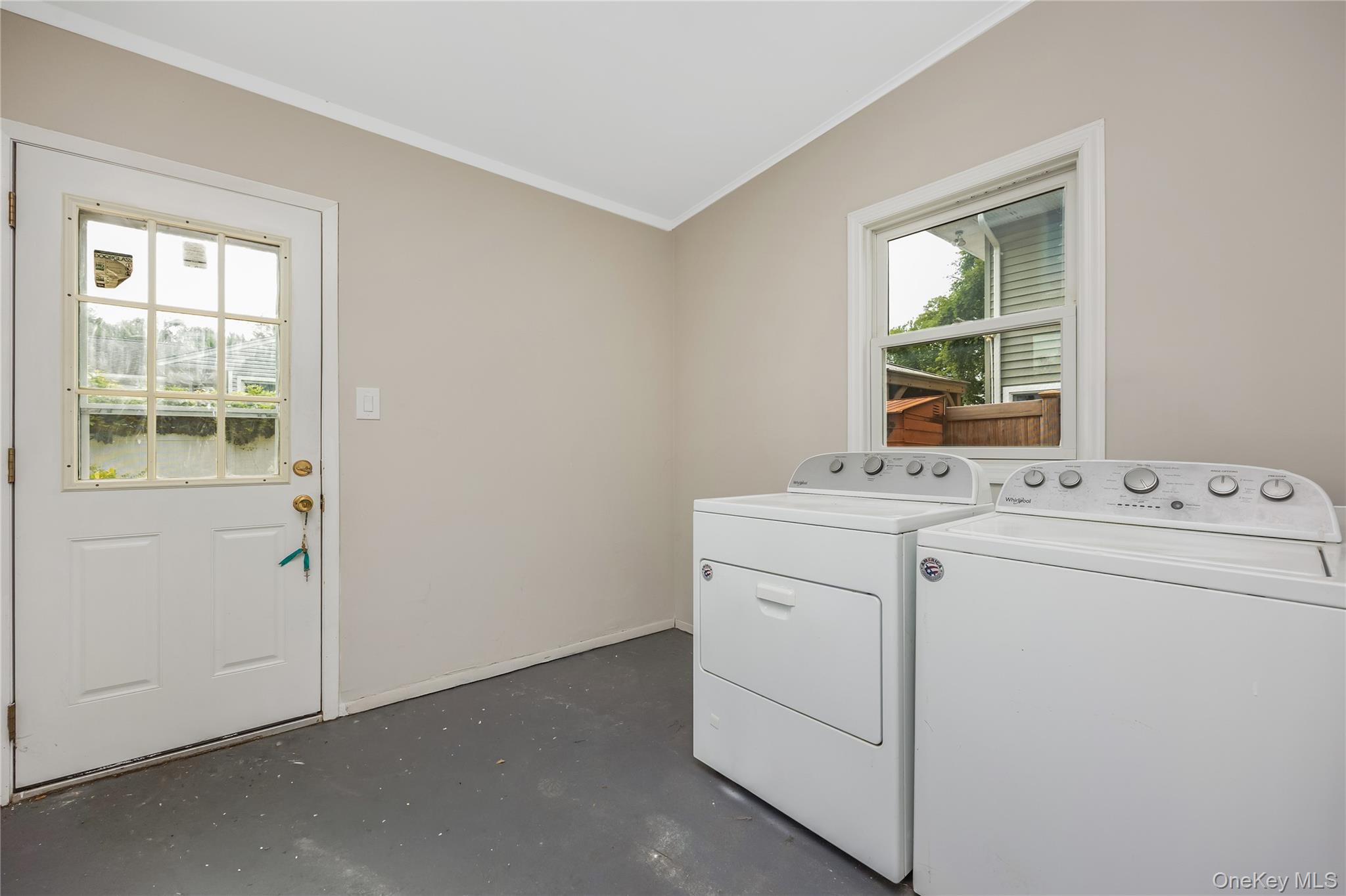 21st image of 413 S 8th St, Babylon, NY 11757 | MLS# 1032265