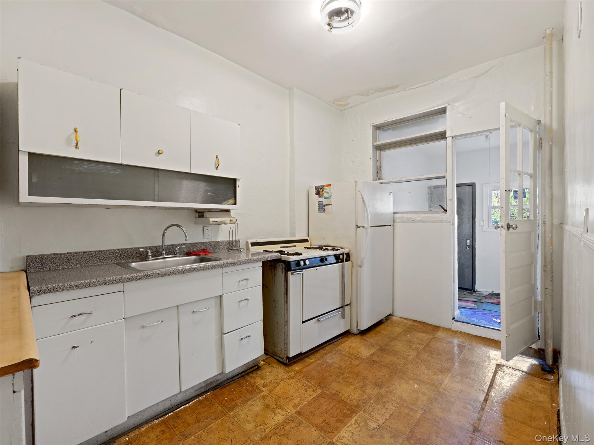 4th image of 99 E 31St St, New York, NY 11226 | MLS# 1032294