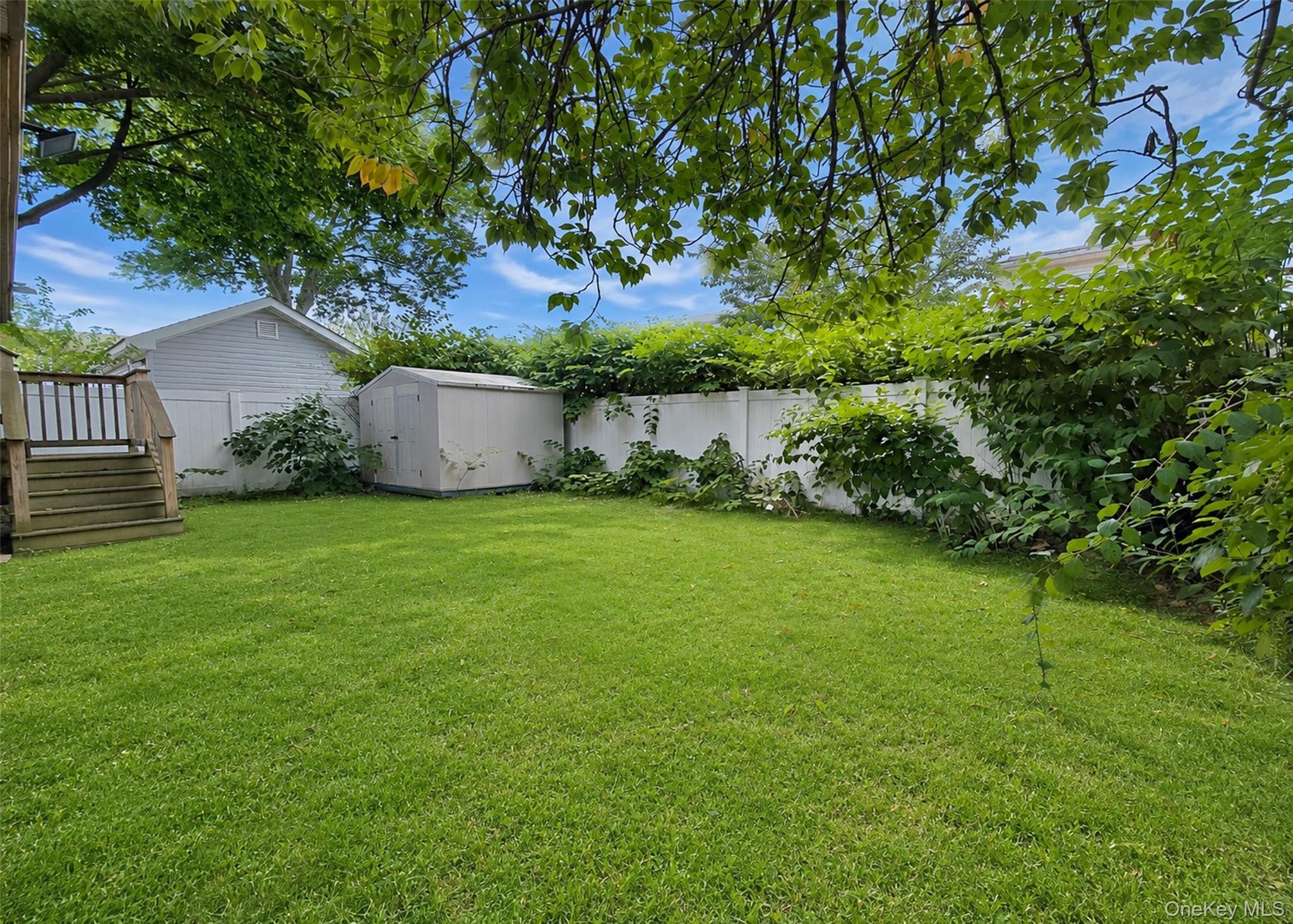 21st image of 11 Farragut Ave, Babylon, NY 11757 | MLS# 1032337