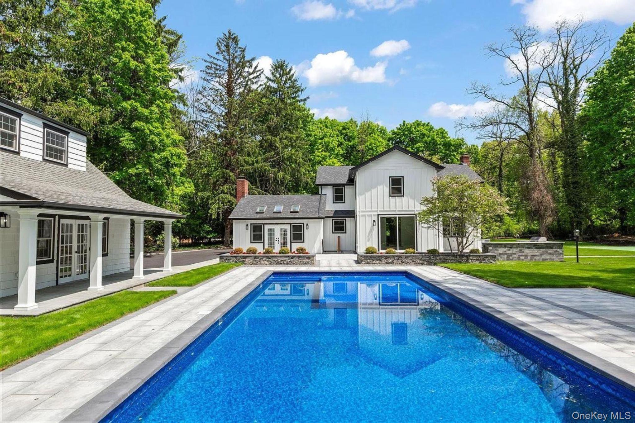 2nd image of 75 Centerport Rd, Huntington, NY 11740 | MLS# 1032383