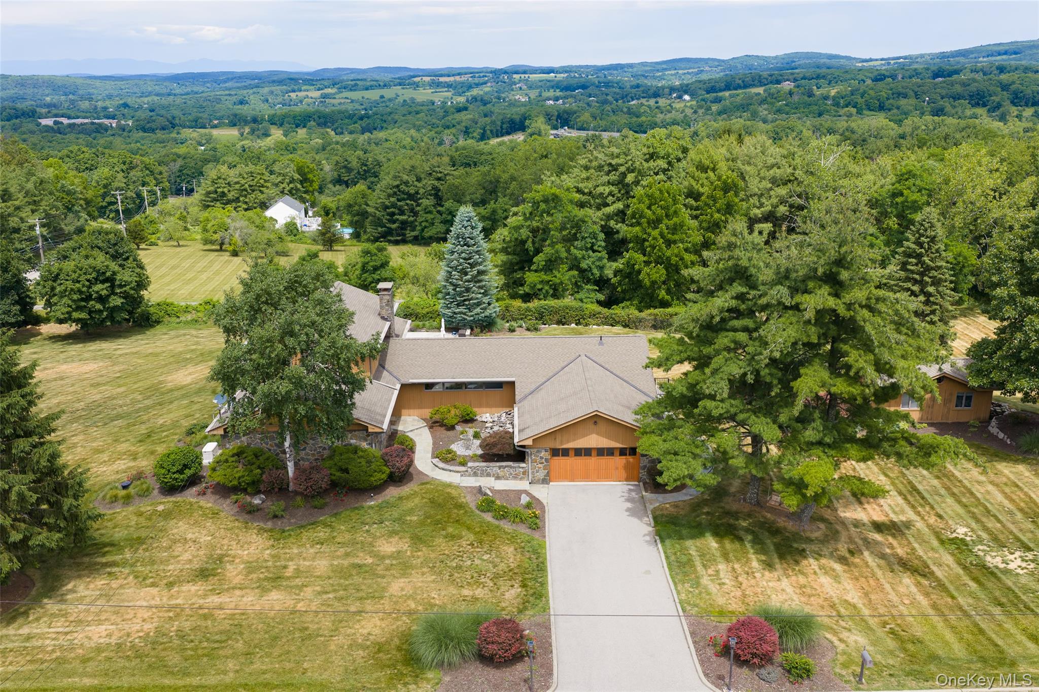 4th image of 11 Potters Ln, Beekman, NY 12540 | MLS# 1032477