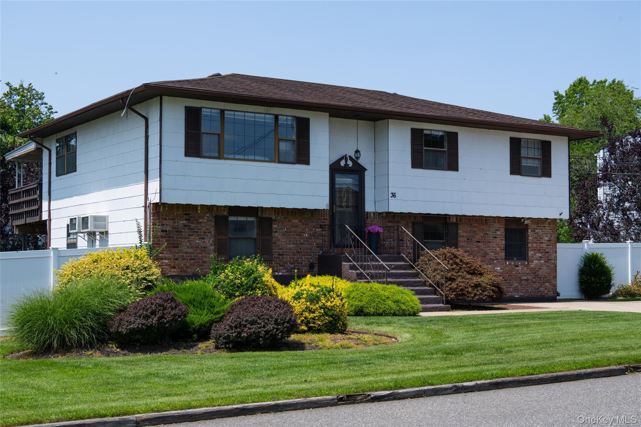 2nd image of 36 Osceola Ave, Babylon, NY 11729 | MLS# 1032486