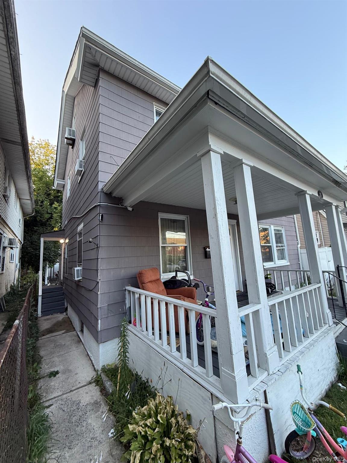 3rd image of 25 Webb Ave, Hempstead, NY 11550 | MLS# 1032512