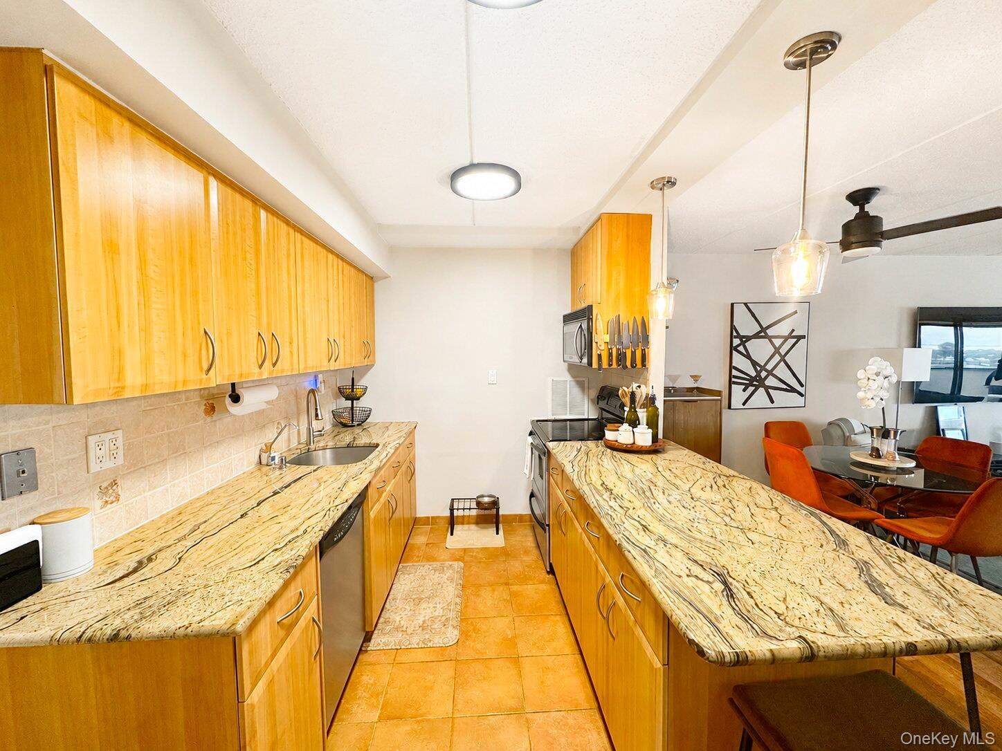 4th image of 725 Miller Ave #220, Hempstead, NY 11520 | MLS# 1032516