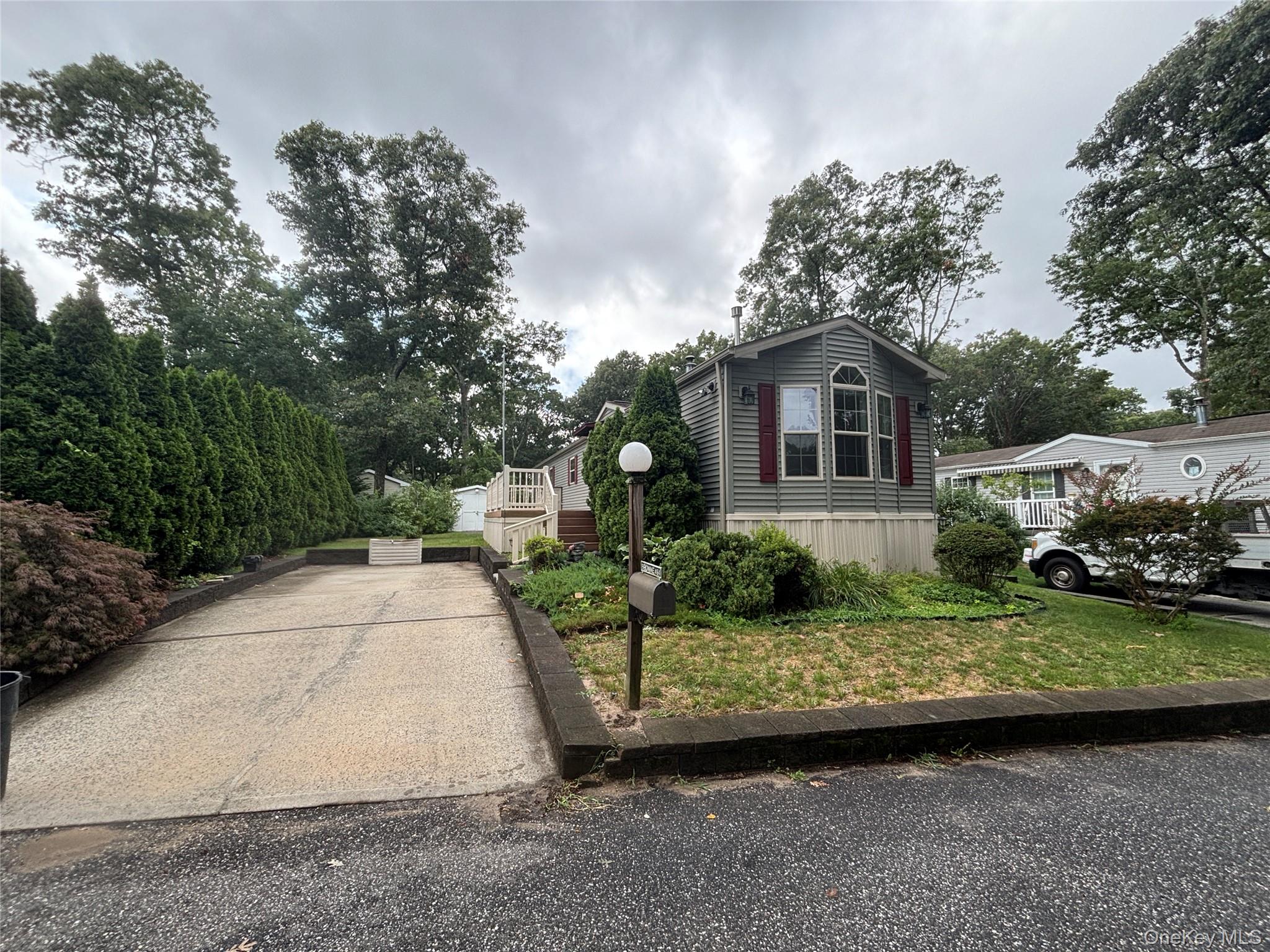 3rd image of 1661 Old Country Rd #84, Riverhead, NY 11901 | MLS# 1032525