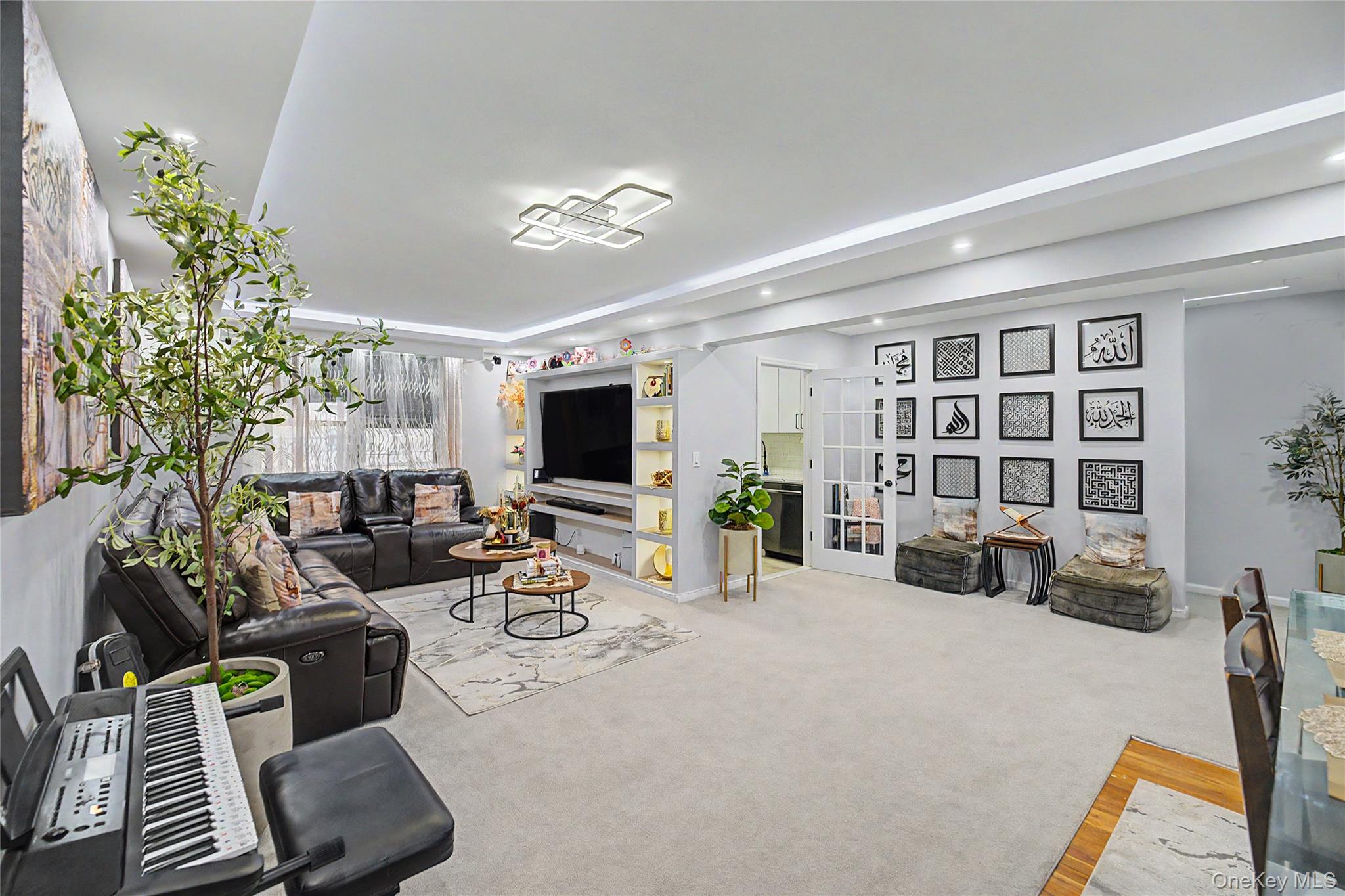 3rd image of 226-26 Union Turnpike #2R, New York, NY 11364 | MLS# 1032528