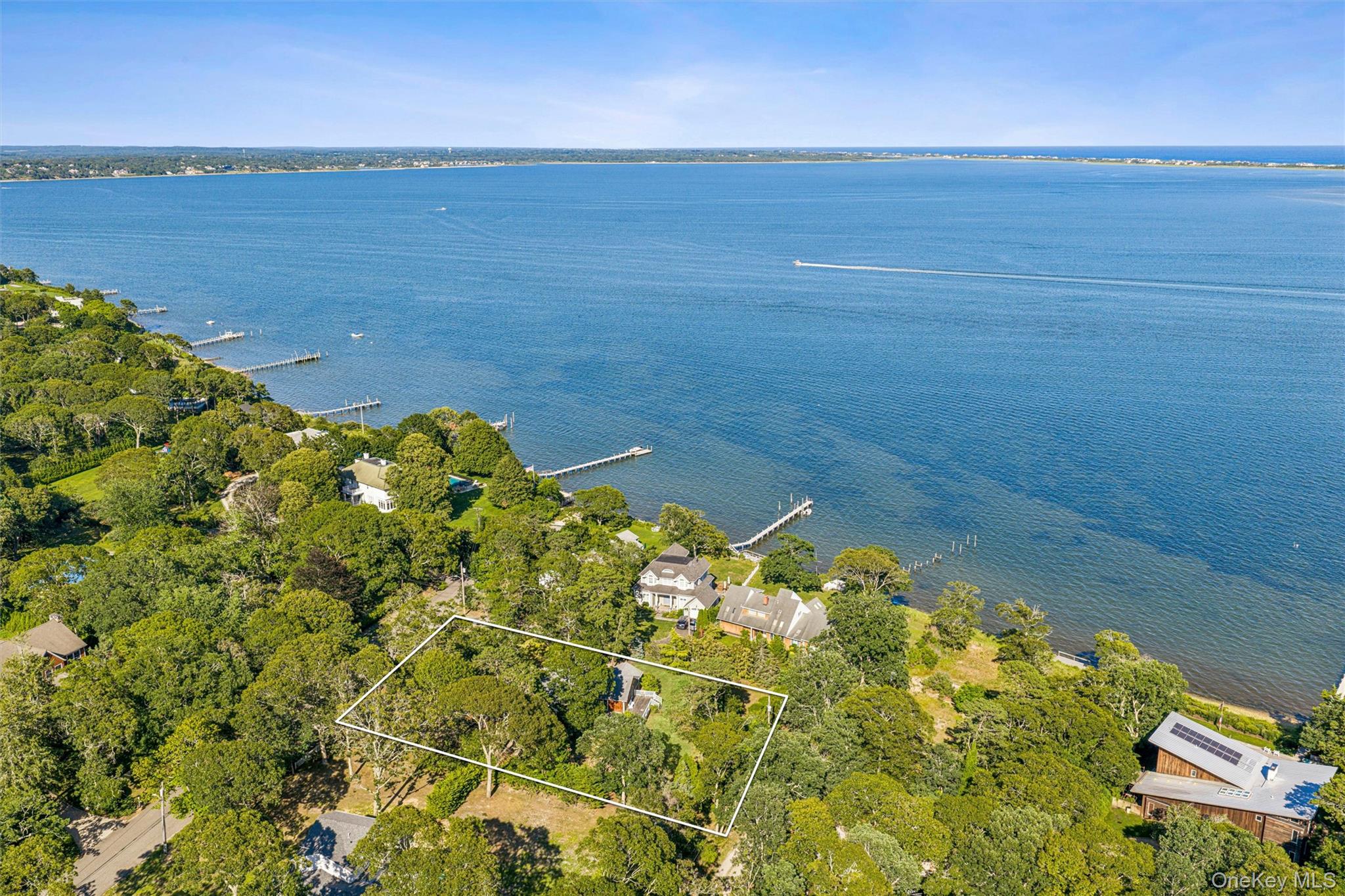 1st image of 172 Bay Ave E, Southampton, NY 11946 | MLS# 1032587