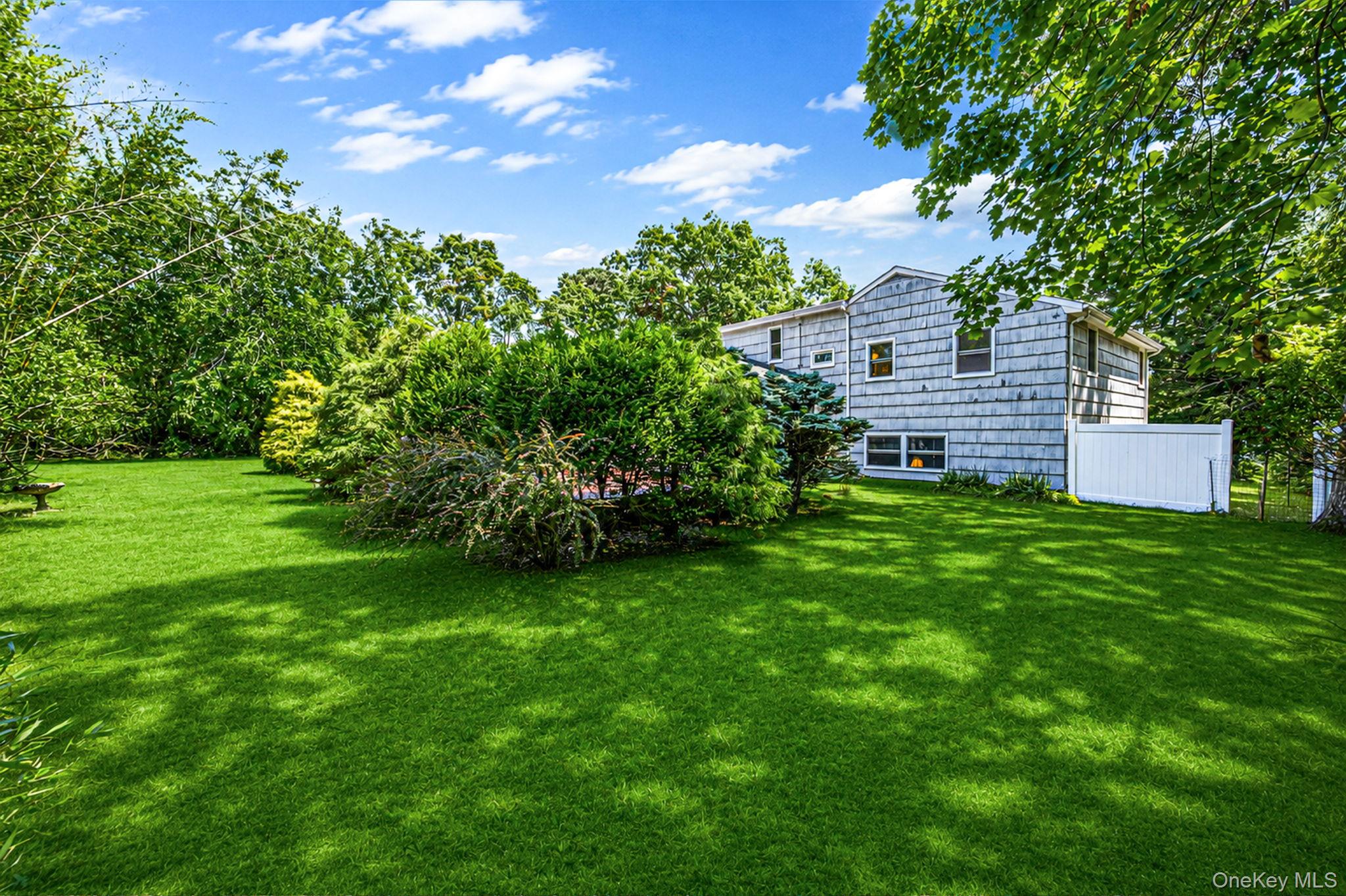 50th image of 3 Oak Ct, Southampton, NY 11946 | MLS# 1032598