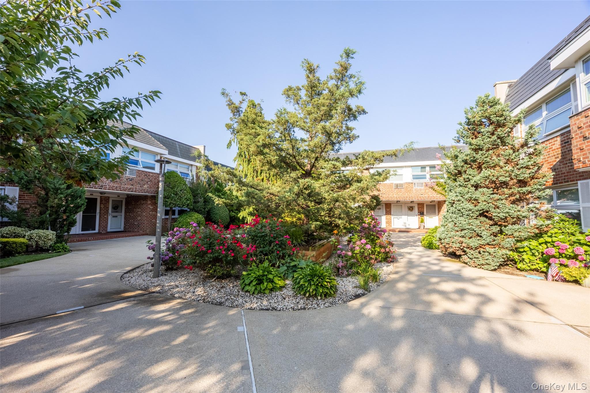 2nd image of 750 Lido Blvd, Hempstead, NY 11561