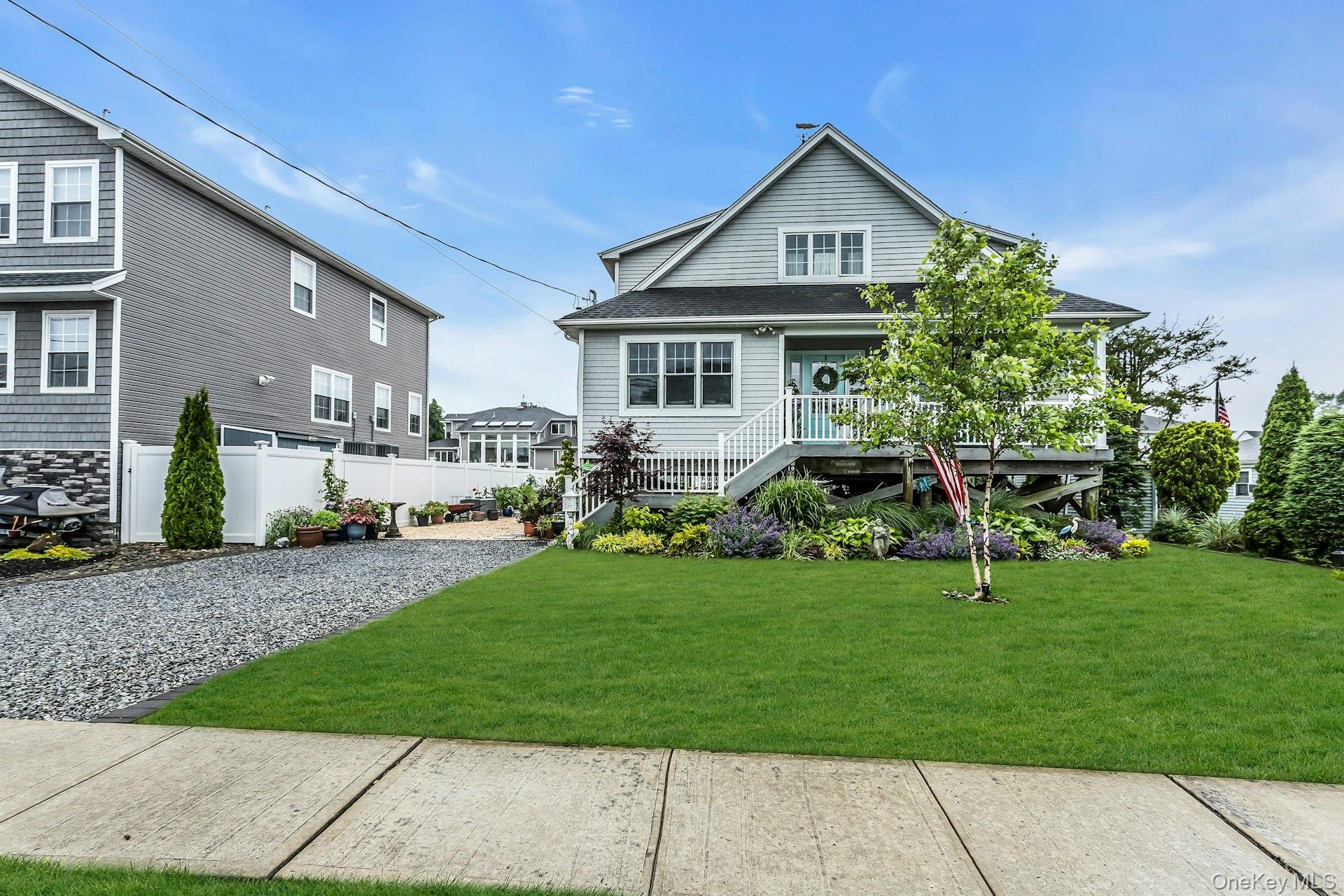 1st image of 10 Garfield Pl, Oyster Bay, NY 11758 | MLS# 1032625