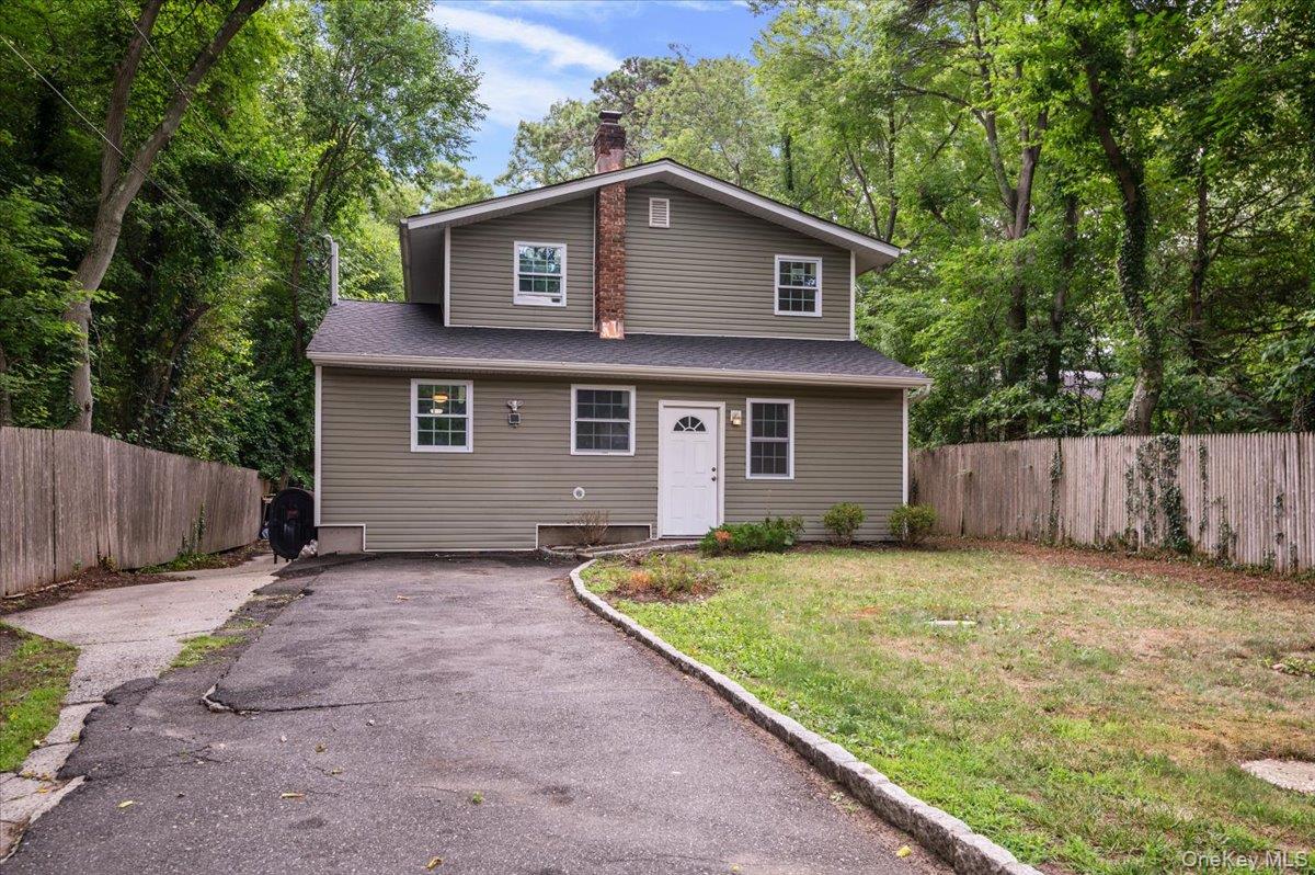 2nd image of 1241 Connetquot Ave, Islip, NY 11722 | MLS# 1032632