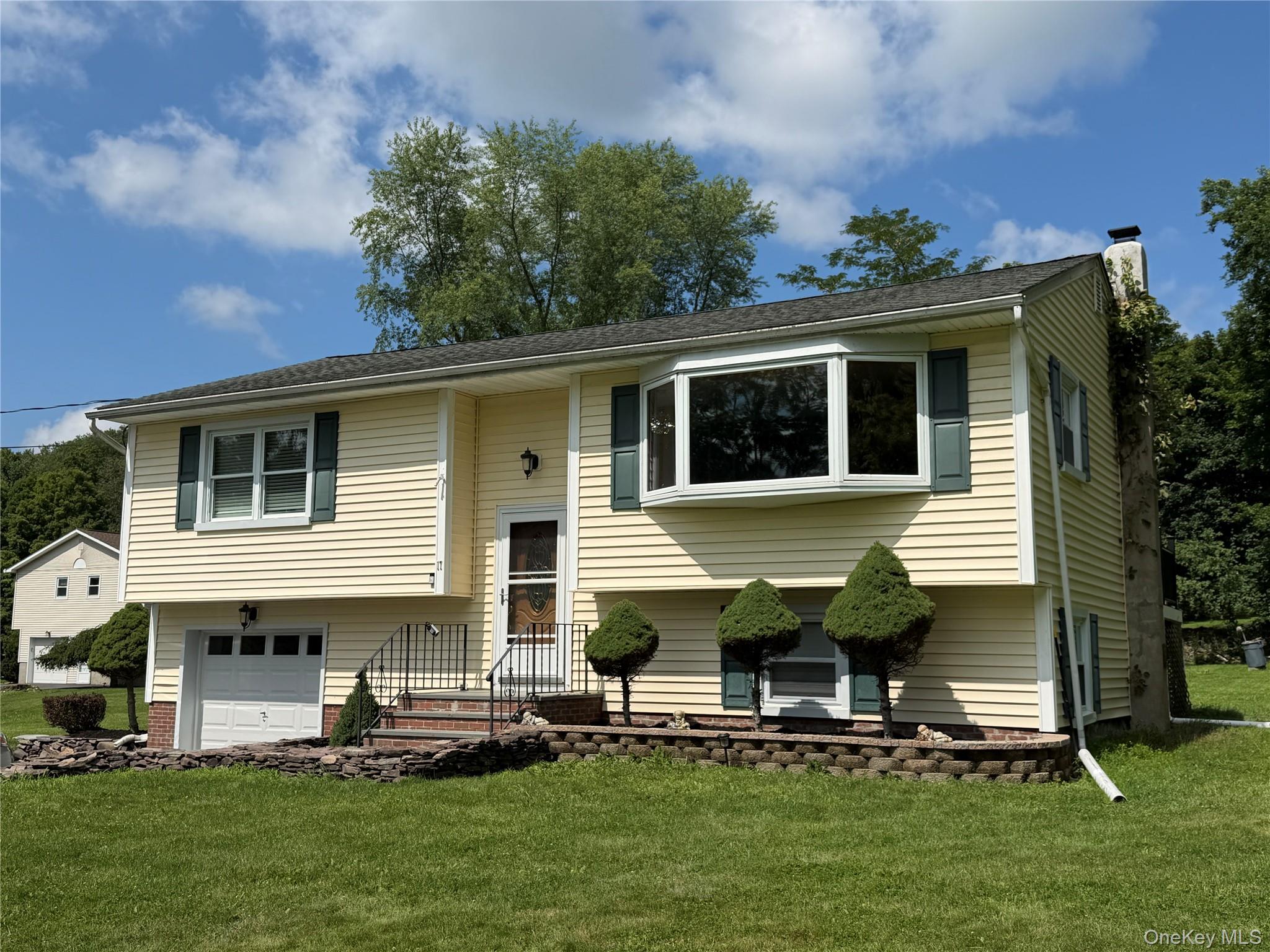2nd image of 17 Hunter St, Woodbury, NY 10930 | MLS# 1032668
