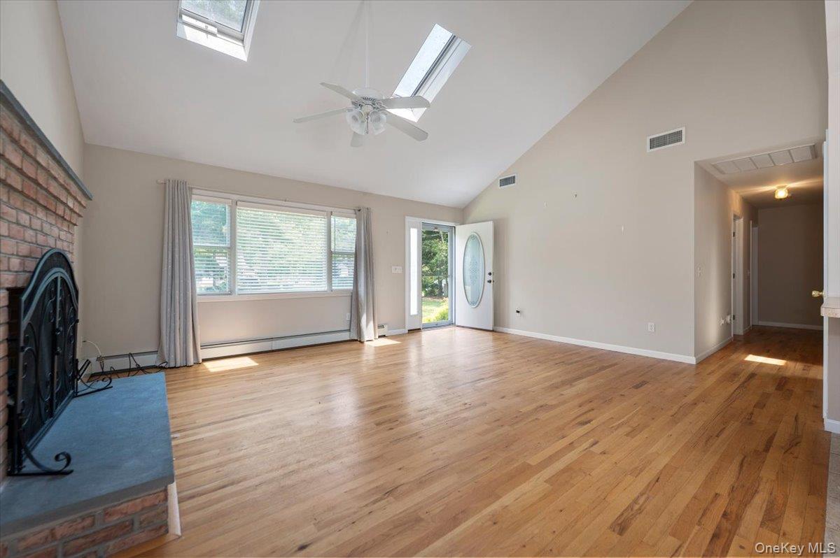 3rd image of 31 Carter Rd, Southampton, NY 11946 | MLS# 1032694
