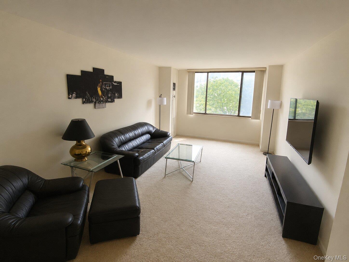 4th image of 26910 Grand Central Pkwy #4M, New York, NY 11005 | MLS# 1032707