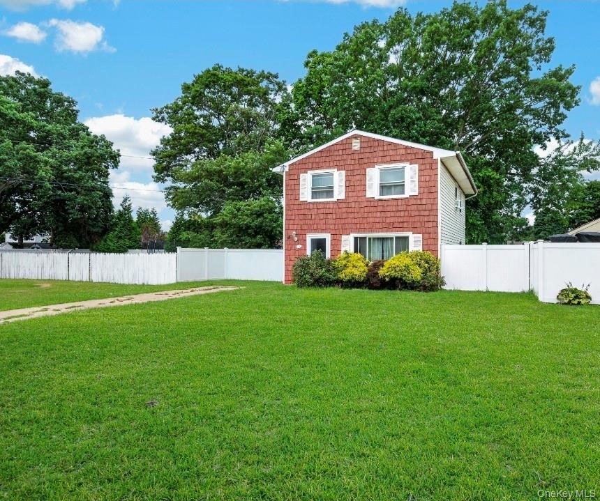 2nd image of 60 Lincoln Ave, Babylon, NY 11729 | MLS# 1032734