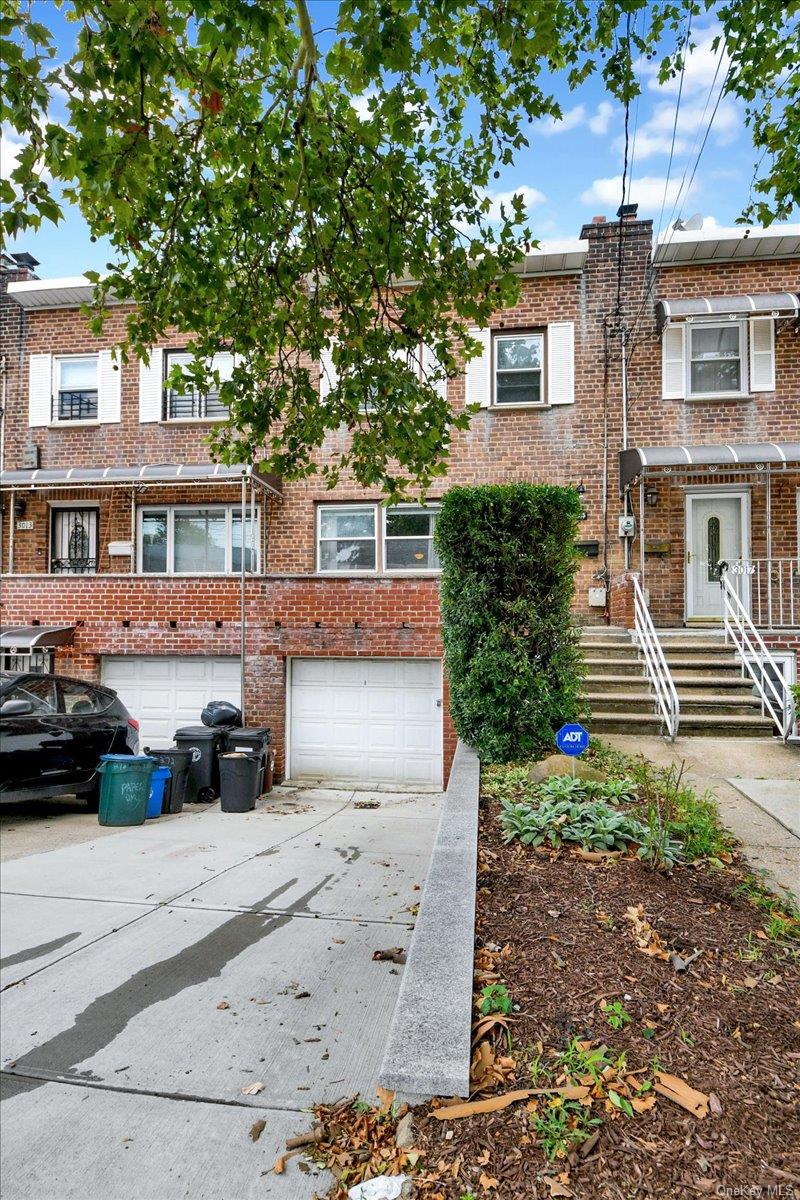 2nd image of 3015 Waterbury Ave, New York, NY 10461 | MLS# 1032754