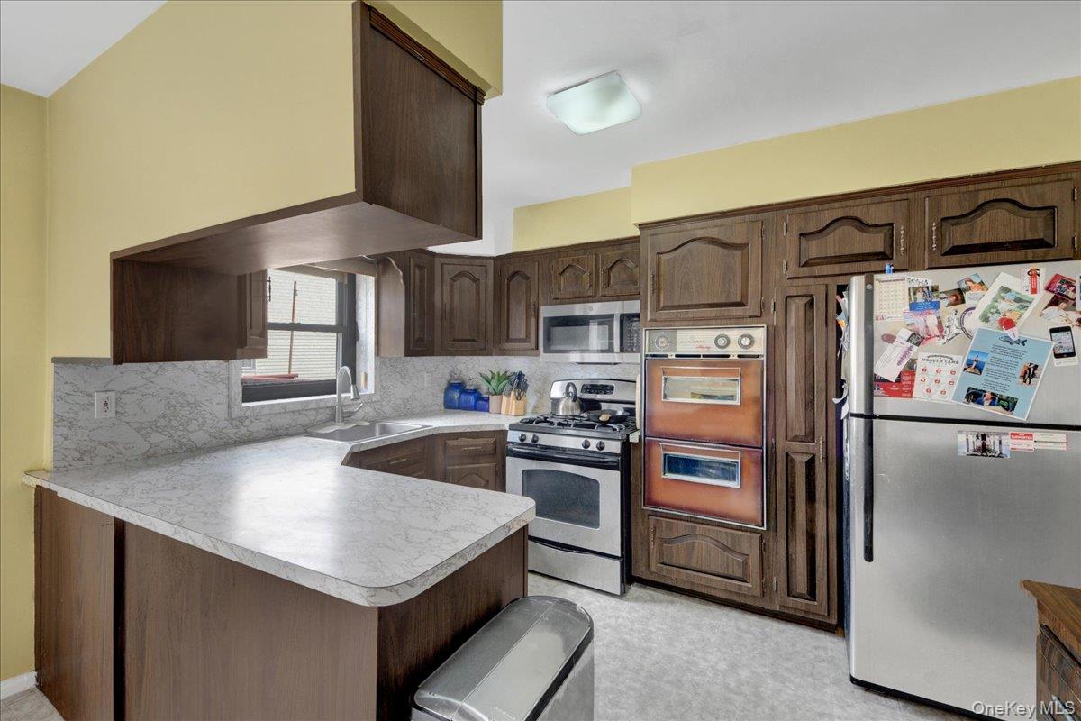 5th image of 3015 Waterbury Ave, New York, NY 10461 | MLS# 1032754