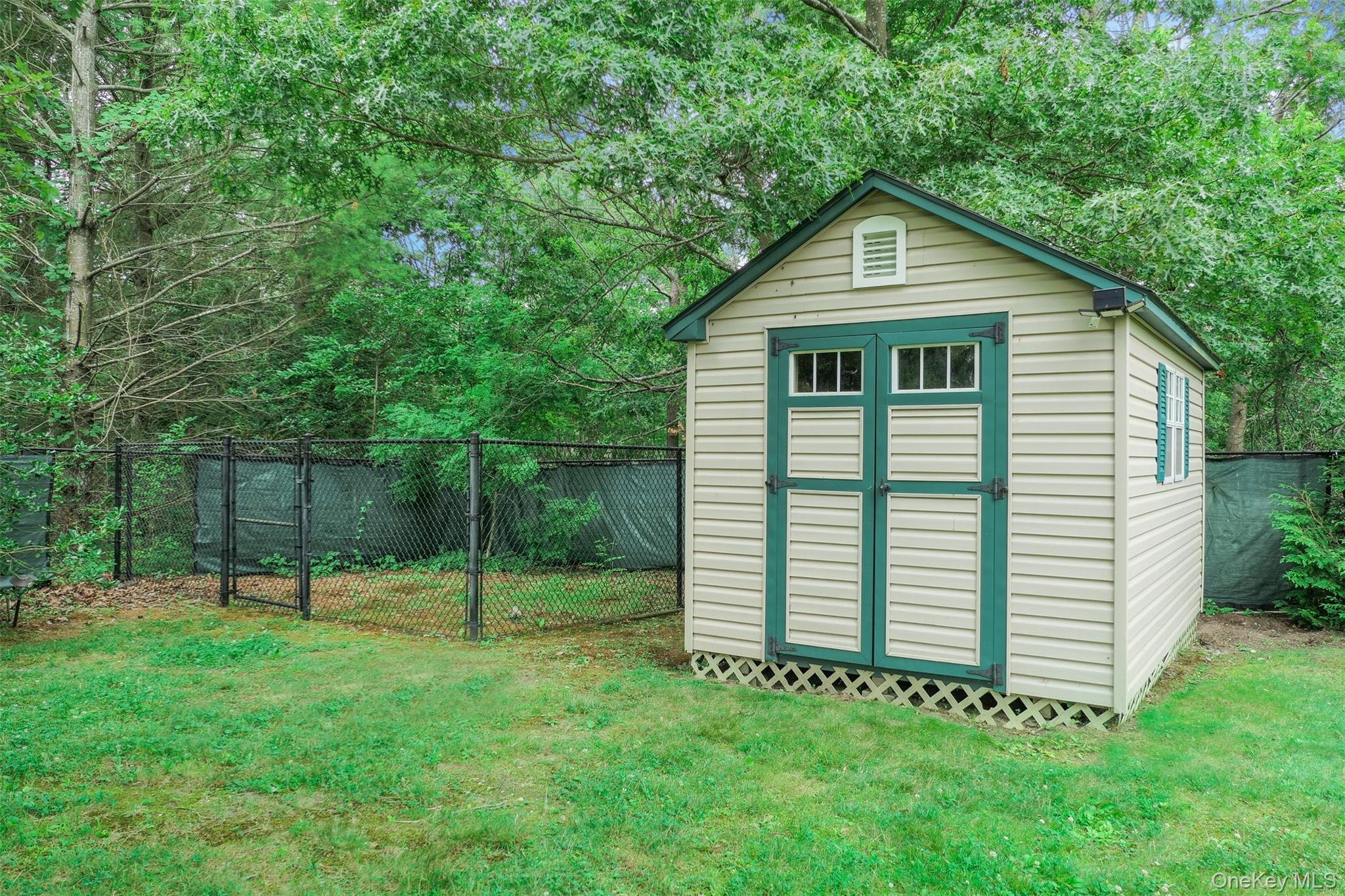 33rd image of 14 Southaven Dr, Brookhaven, NY 11719 | MLS# 1032898