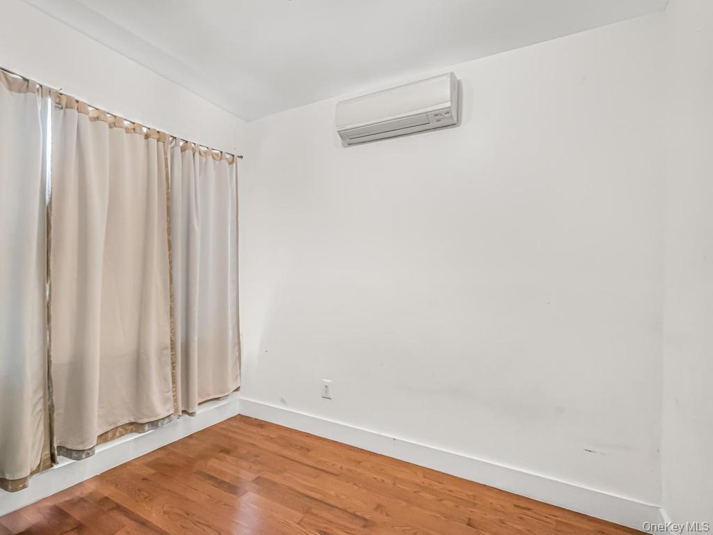 9th image of 3057 Williamsbridge Rd, New York, NY 10467 | MLS# 1032916
