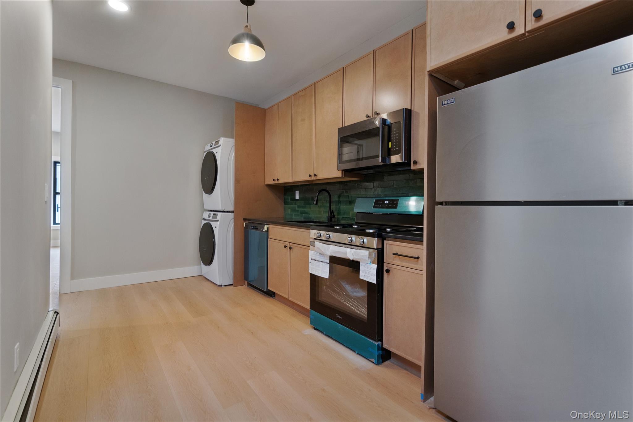5th image of 124 Grove St, New York, NY 11221 | MLS# 1032946