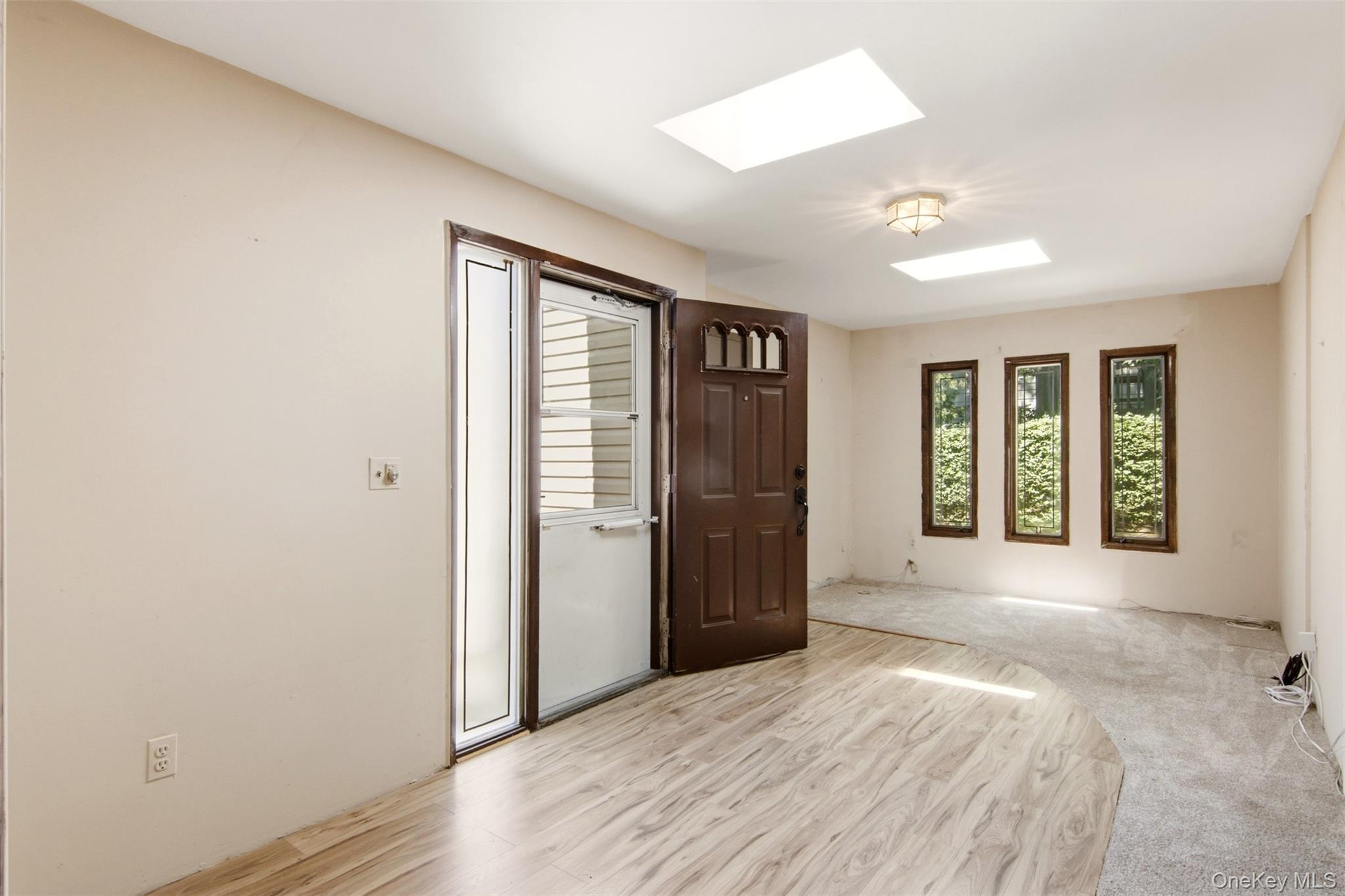 4th image of 9 Bowman Ln, Smithtown, NY 11754 | MLS# 1032953