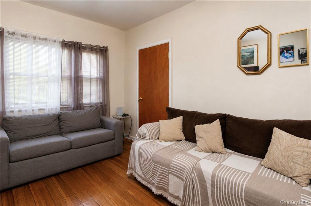 4th image of 123 Milford St, New York, NY 11208 | MLS# 1032959