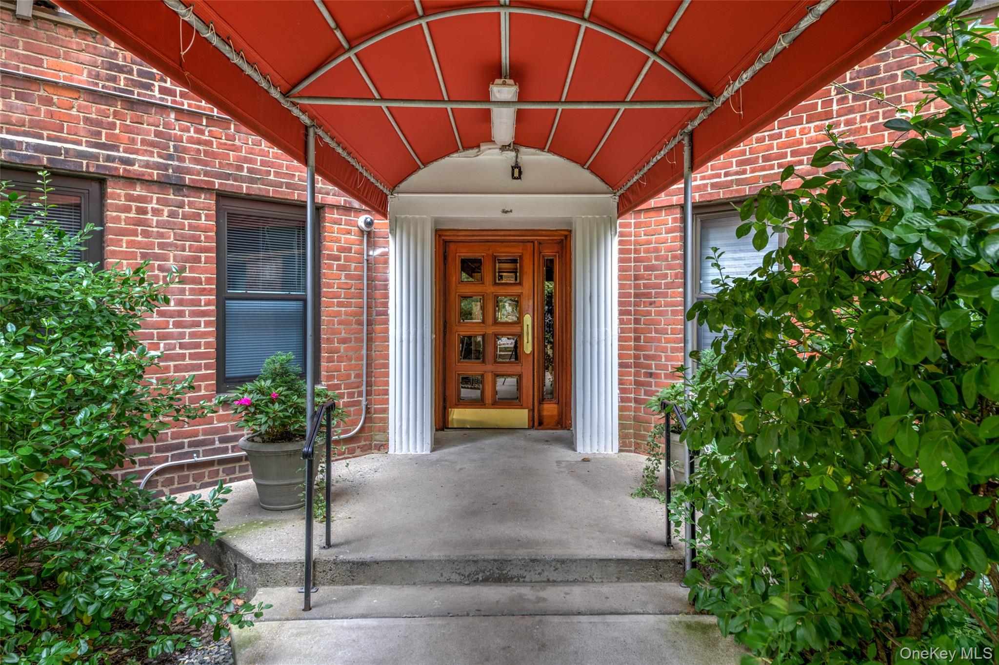 5th image of 171 Pearsall Dr, Mount Vernon, NY 10550