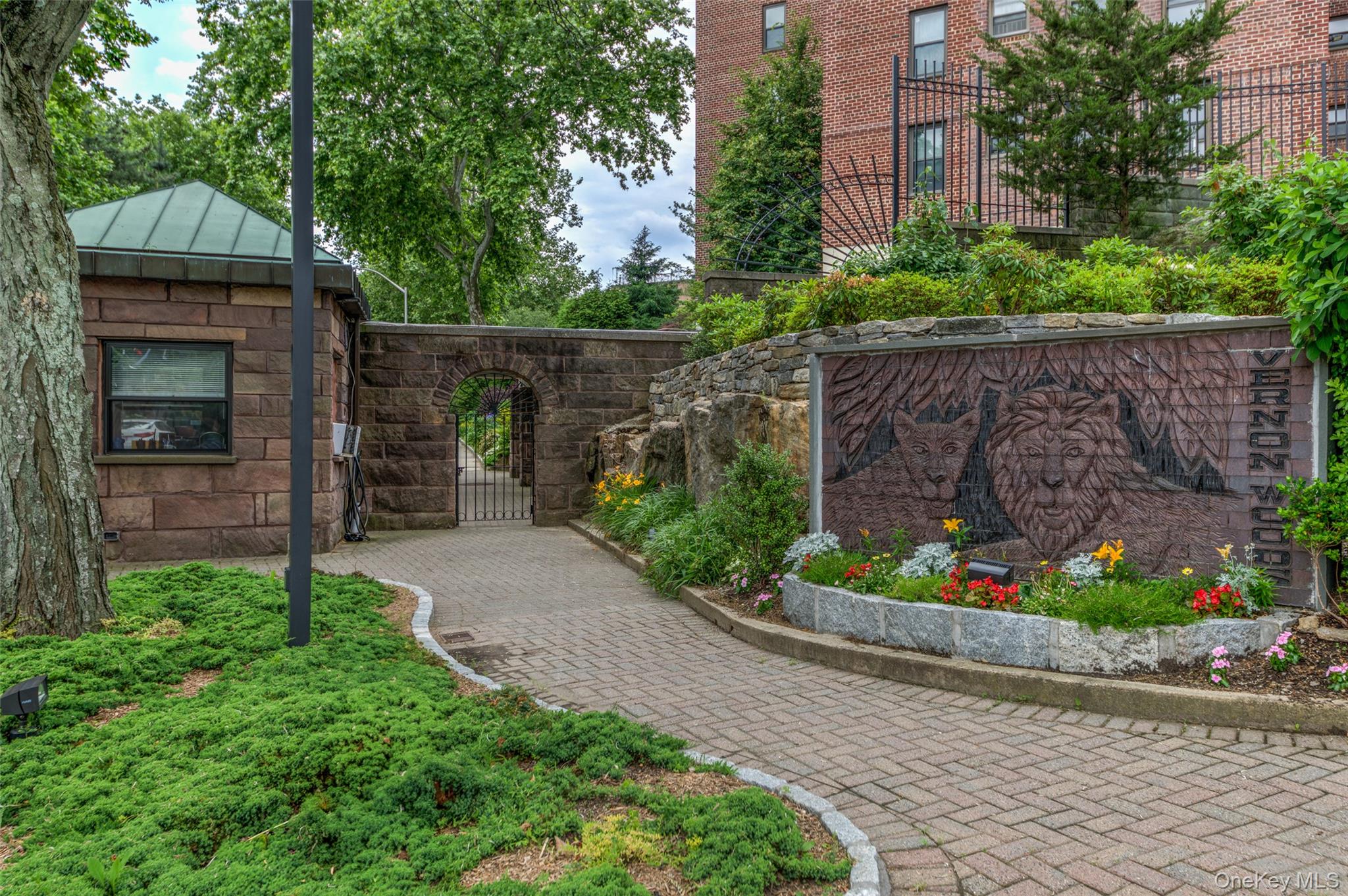 1st image of 171 Pearsall Dr #6E/6F, Mount Vernon, NY 10552 | MLS# 1032961
