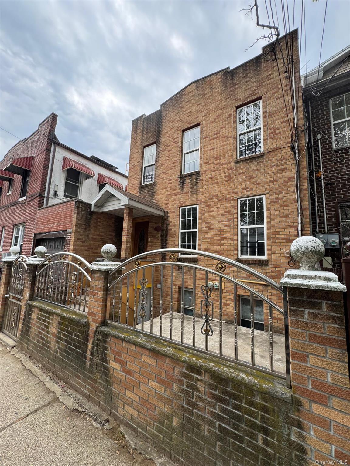 3rd image of 590 Elton St, New York, NY 11208 | MLS# 1032982