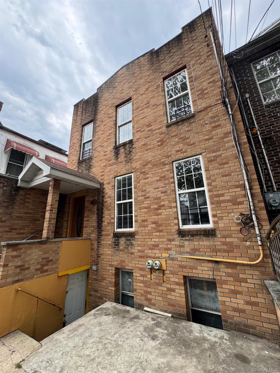2nd image of 590 Elton St, New York, NY 11208 | MLS# 1032982