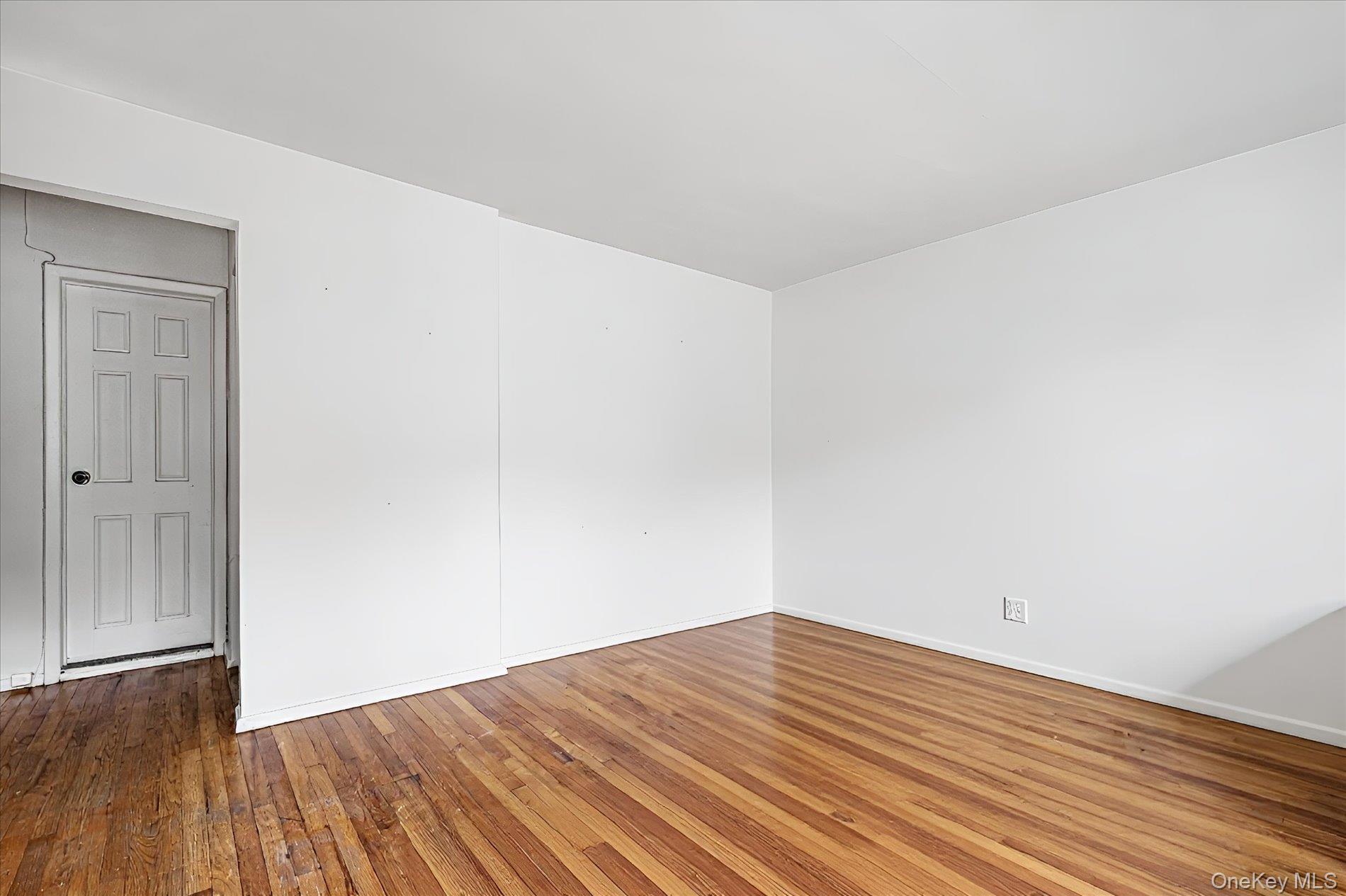 3rd image of 307 Old Country Rd, Huntington, NY 11747 | MLS# 1032983
