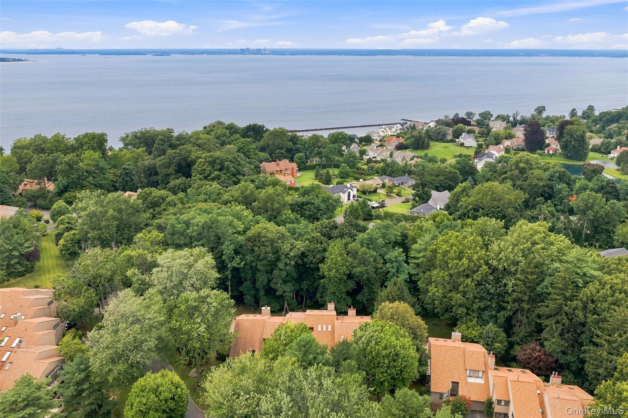 2nd image of 3 Willada Ln, Glen Cove, NY 11542 | MLS# 1032996