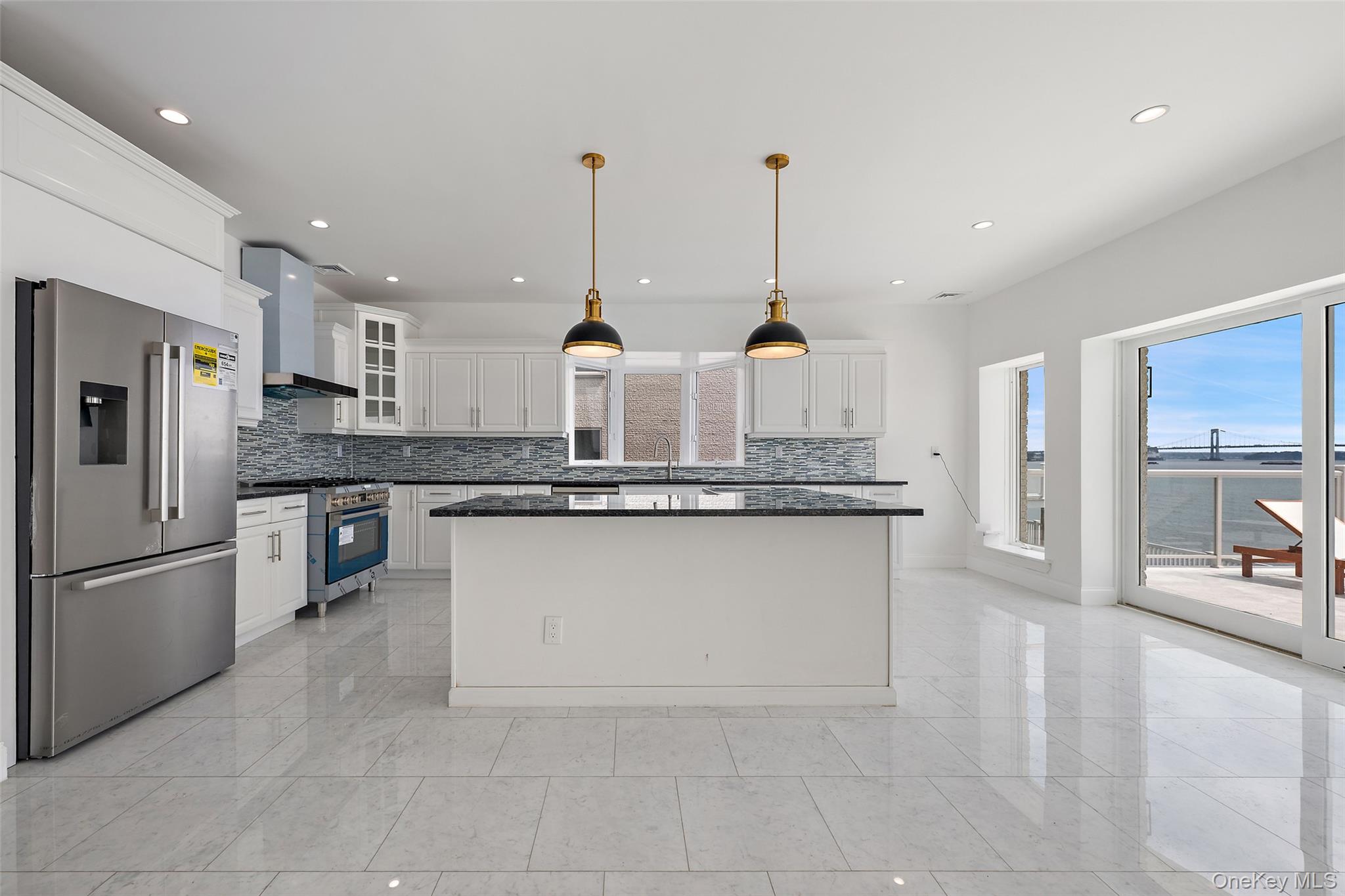 4th image of 4 Angelas Pl, New York, NY 10465