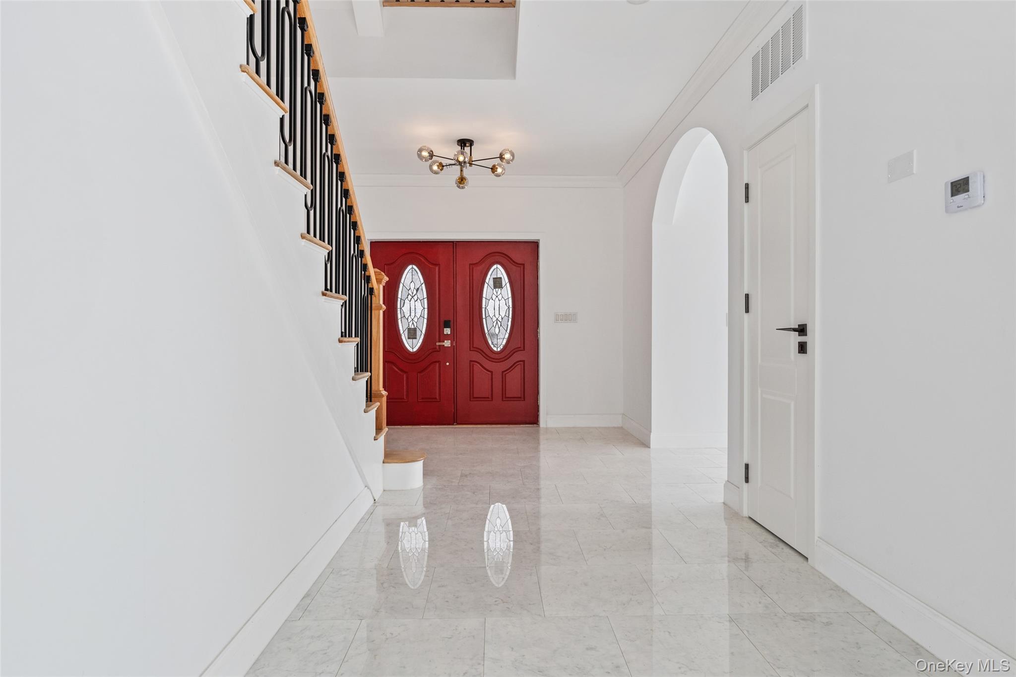 5th image of 4 Angelas Pl, New York, NY 10465