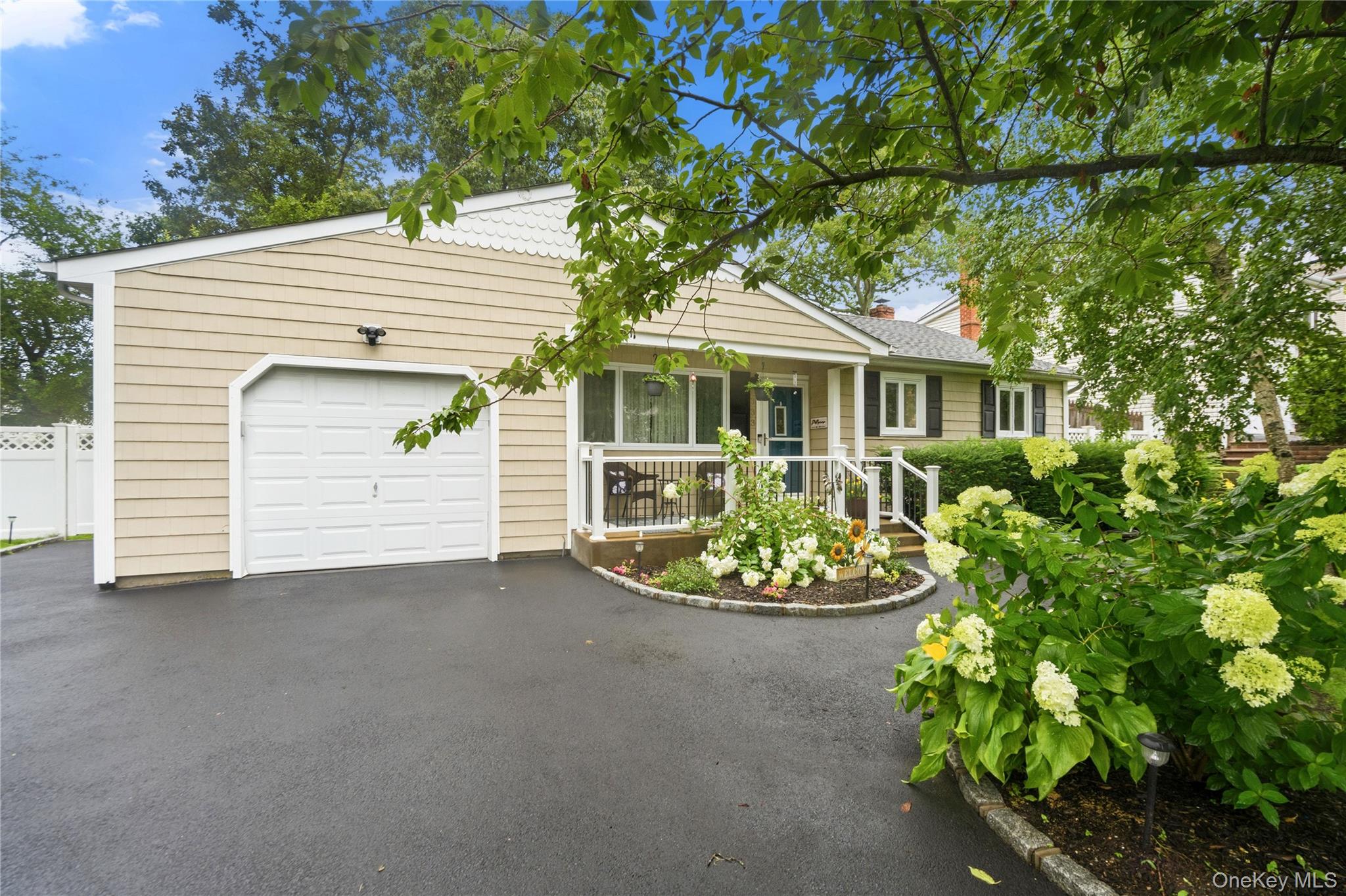 2nd image of 333 Ontario St, Islip, NY 11779 | MLS# 1033085