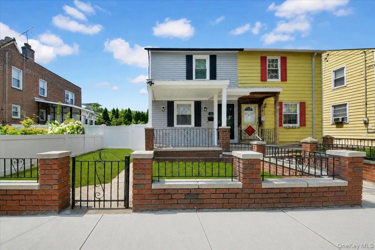 1st image of 2565 Westervelt Ave, New York, NY 10469 | MLS# 1033098