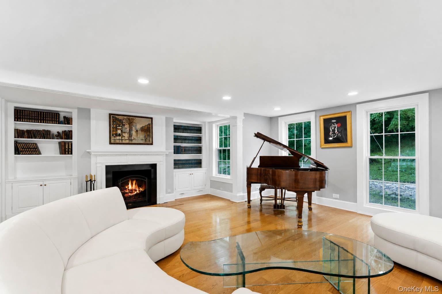 3rd image of 450 Oyster Bay Rd, Oyster Bay, NY 11560 | MLS# 1033116