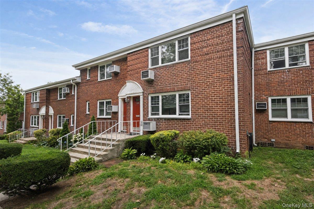 2nd image of 78 02 Cloverdale Blvd #Upper, New York, NY 11364 | MLS# 1033136