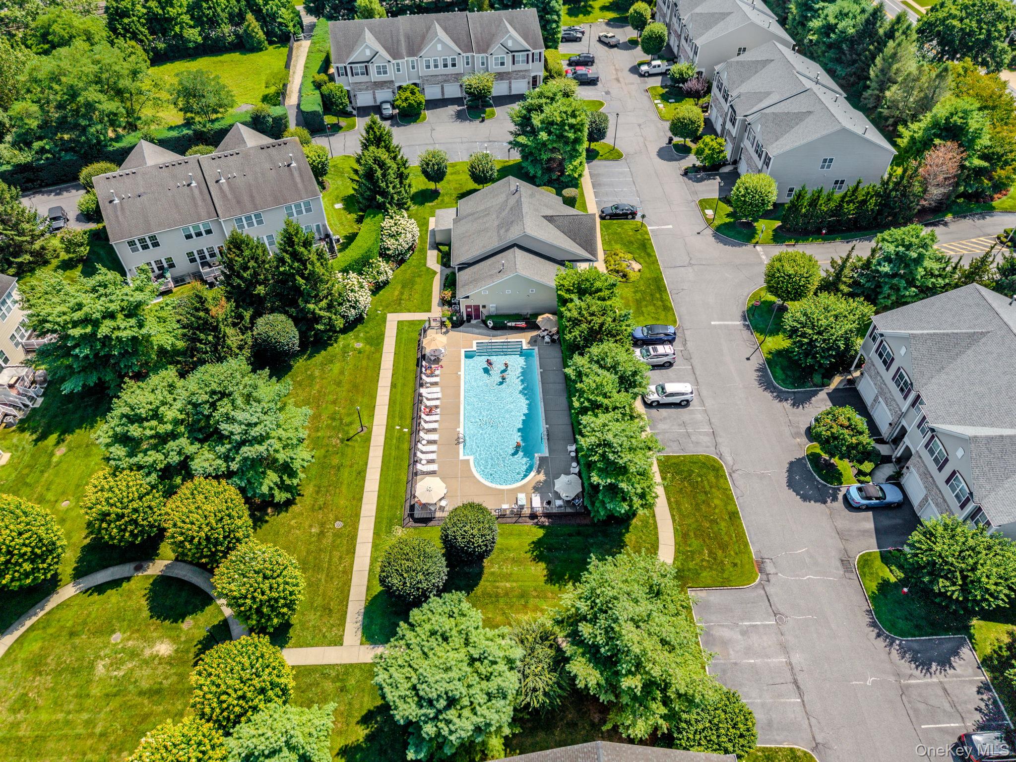 2nd image of 43 Torrey Pine Ln, Islip, NY 11706