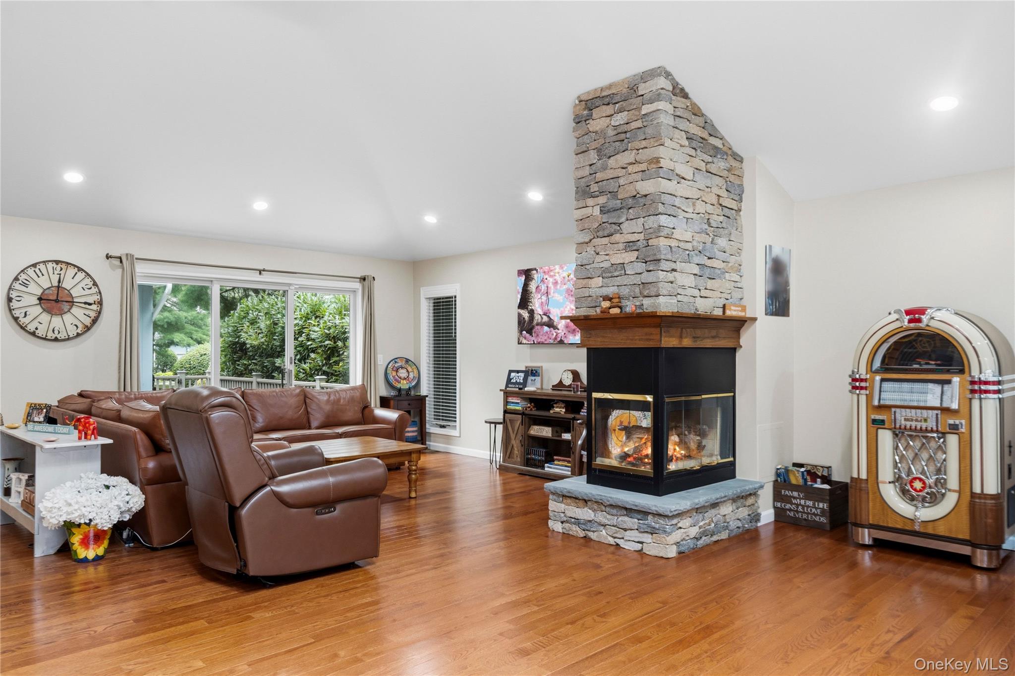 4th image of 1 Gerriet Court, Huntington, NY 11768 | MLS# 1033247