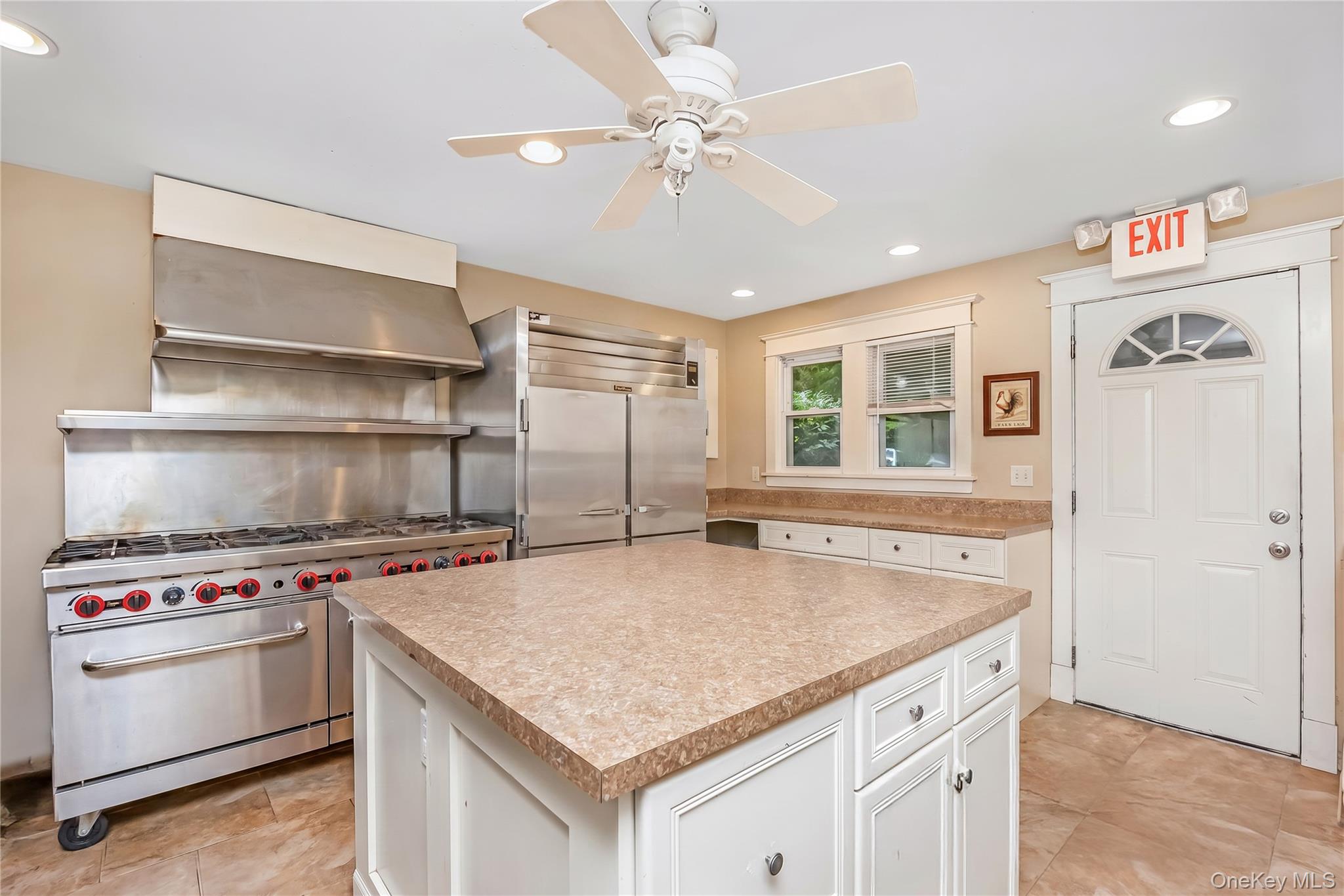5th image of 645 Middle Country Rd, Brookhaven, NY 11953 | MLS# 1033309